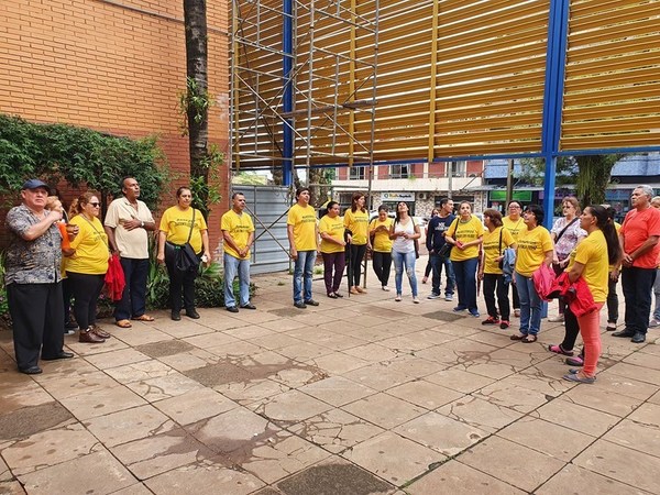 MANIFESTACIÓN POR PROBLEMAS DE TITULACIÓN DE INMUEBLES EN ENCARNACIÓN