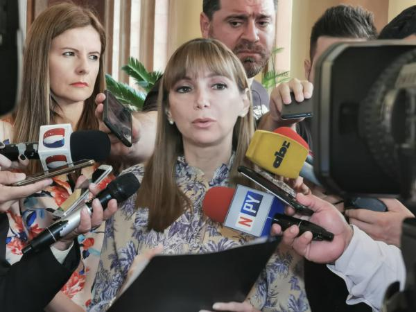 Tenemos a más de 28.100 trabajadores nuevos en IPS, destaca ministra Carla Bacigalupo