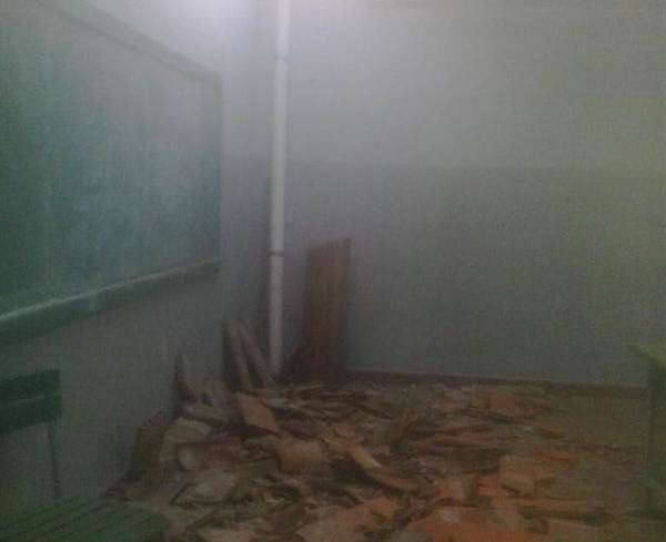 Se derrumba parte del techo de un colegio | Radio Regional 660 AM