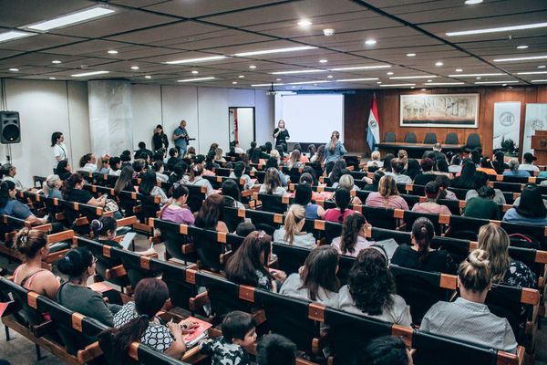 Mujeres emprendedoras reciben capacitación