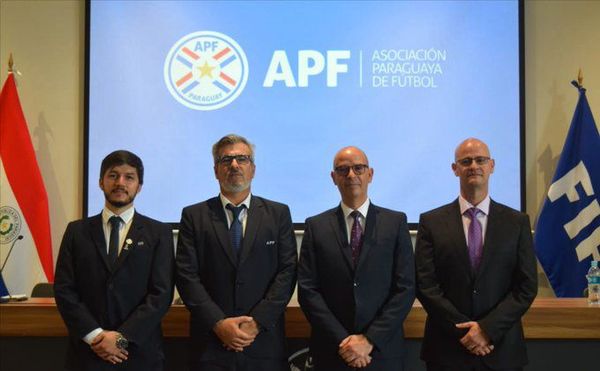 APF presenta a instructor FIFA para el VAR - Fútbol - ABC Color