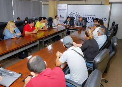 Ministerio de Desarrollo Social plantea fondo para adquirir tierras en zonas urbanas | .::Agencia IP::.