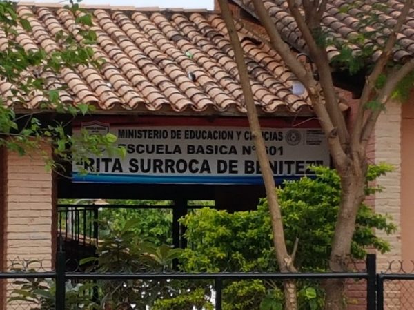 Escuela Rita Surroca, ladrones entraron a robar e incluso prendieron papeles en la dirección | San Lorenzo Py