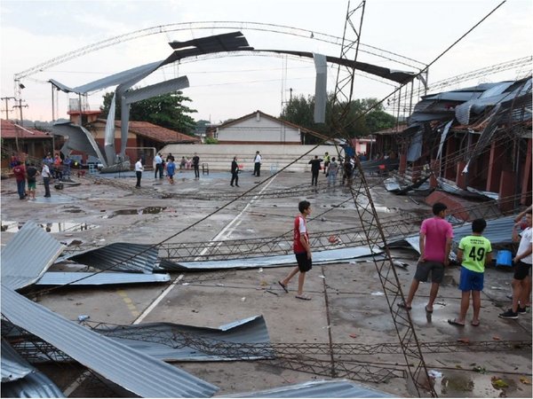 Temporal deja destrozos a su paso en Gran Asunción