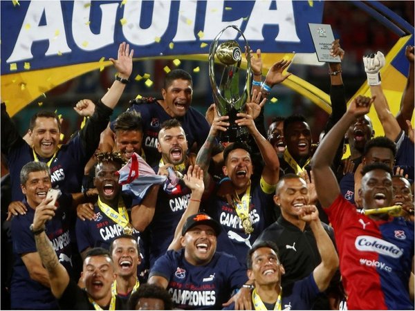 Bobadilla hace historia