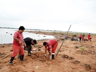 Lamentan escaso apoyo de la Comuna para limpieza del río - Interior - ABC Color