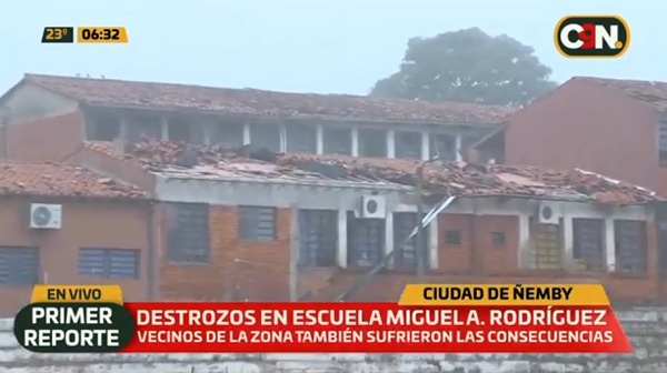 Así quedó el colegio devastado por temporal