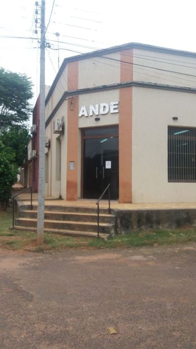 Usuarios de la ANDE no pueden pagar sus facturas por que no hay sistema en Horqueta - Nacionales - ABC Color