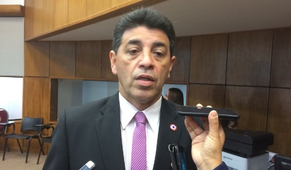 Víctor Ríos reconoce que el PLRA está en quiebra.