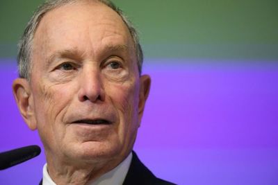 Trump dice que Bloomberg “fracasará” si se lanza a la carrera presidencial