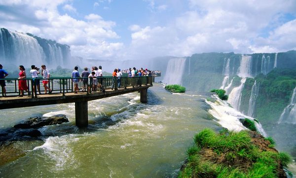 Ingreso gratuito a las Cataratas no incluye a paraguayos