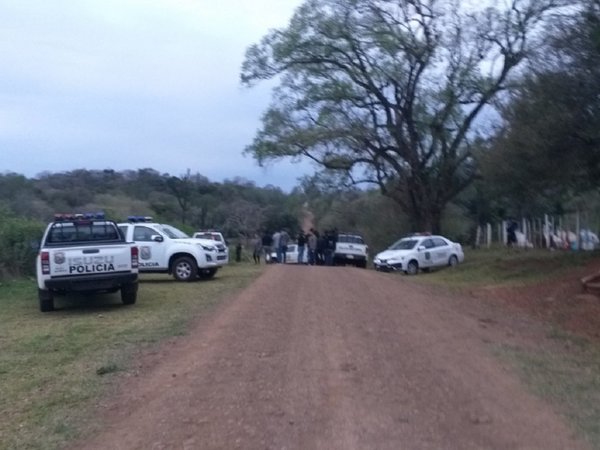 Roban tres automóviles en Coronel Bogado