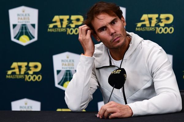 Nadal calibra el saque en el entrenamiento en Londres - Tenis - ABC Color