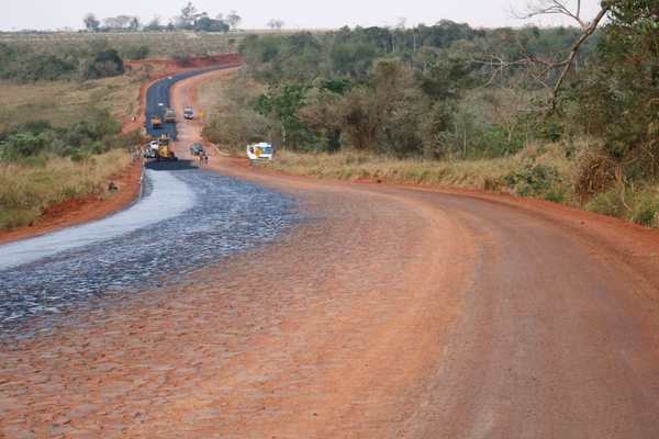 Asfaltarán 71 km de Caaguazú, Guairá y Alto Paraná - ADN Paraguayo