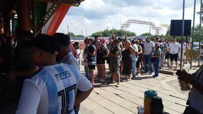 Copa Sudamericana: Más de 40.000 hinchas estarían llegando al país » Ñanduti