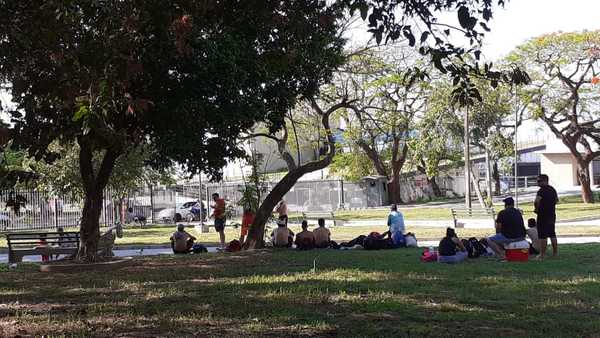Copa Sudamericana: Fuerza Naval controlará que turistas no ingresen al río » Ñanduti