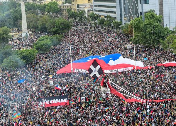 Se reavivan con fuerza las manifestaciones en Chile                                     - Mundo - ABC Color