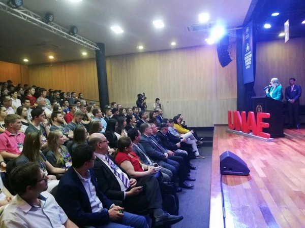 DESARROLLAN CONGRESO Y SIMPOSIO EN LA UNAE