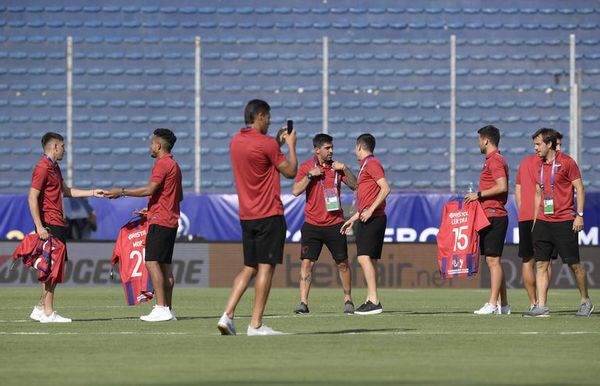 Colón busca el primer título - Fútbol - ABC Color