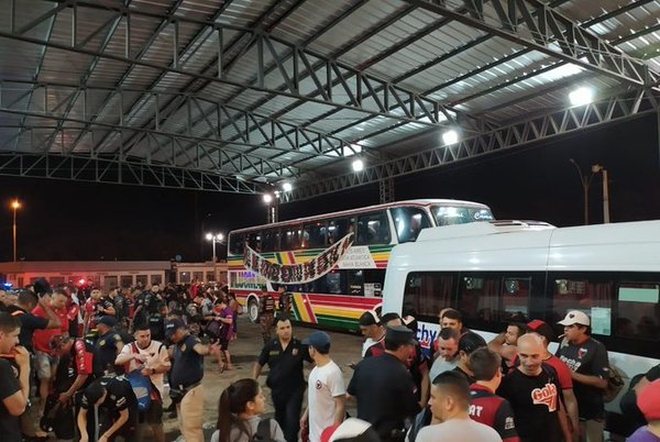 Unos treinta y dos mil hinchas ingresaron a Paraguay para final única de la Sudamericana - .::RADIO NACIONAL::.