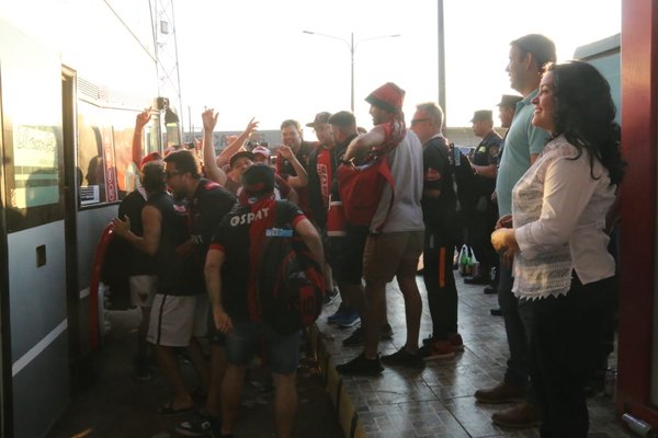 Más de 35 mil hinchas ya pisaron suelo paraguayo