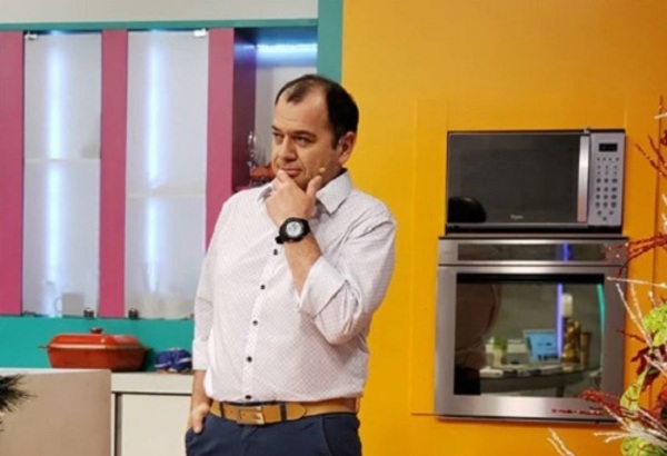 Carlos Troche conoció a la actriz Juliana Paes