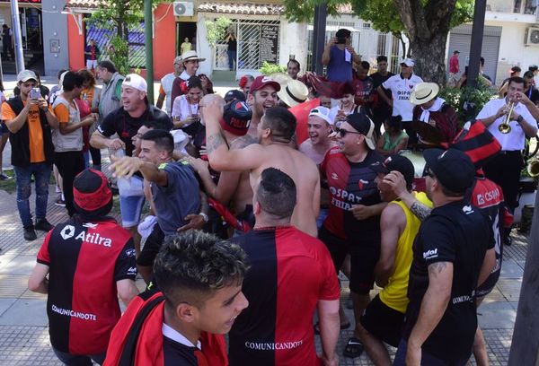 Hinchas entusiastas, camino al encuentro copero  - Nacionales - ABC Color