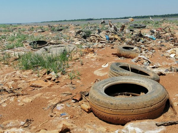 Ante posible "delito ambiental" declara intendente de Yaguaron