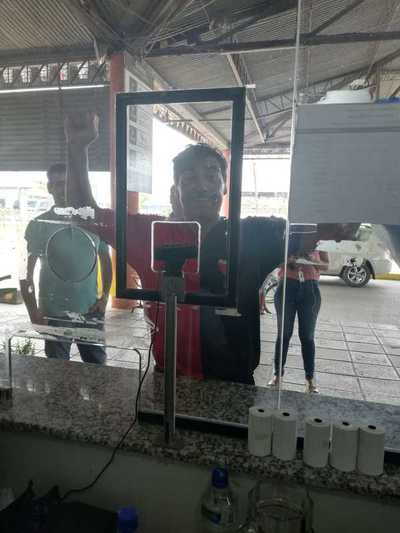 En bicicleta ingresa al Paraguay fanático hincha del Colón - .::RADIO NACIONAL::.