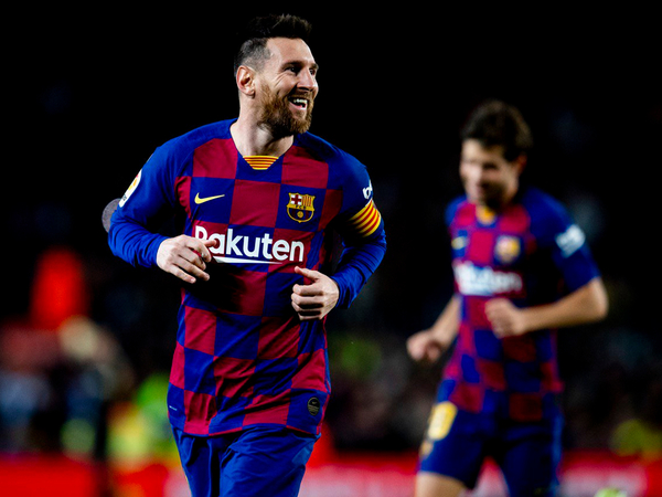 Lionel Messi guía al Barcelona a la cima