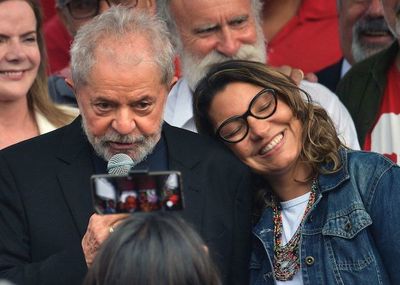 Lula anuncia que está de vuelta y se lanza contra Bolsonaro