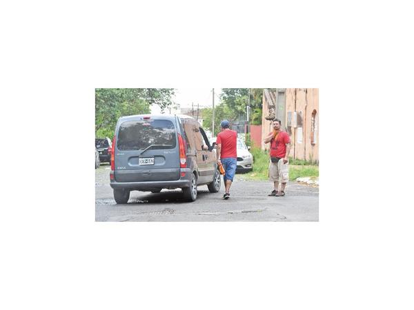 Evitan que cuidacoches estén en las calles cercanas a Nueva Olla