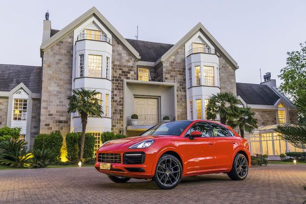 Porsche develó el irresistible y poderoso Cayenne Coupé