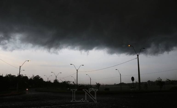 HOY / Meteorología prevé un domingo con lluvias y tormentas para el norte y Chaco