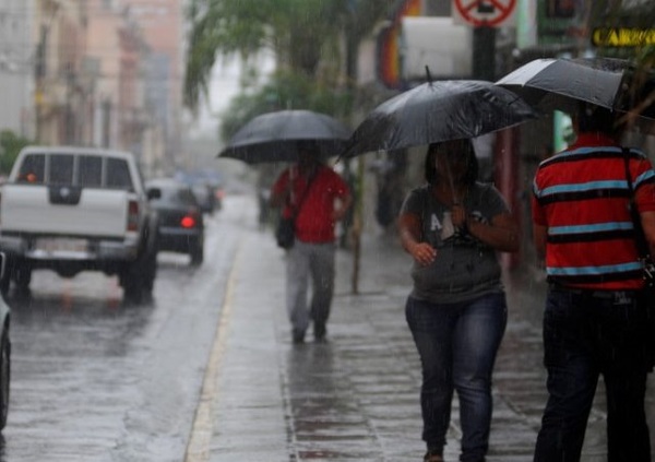 Las lluvias continúan este domingo, según Meteorología