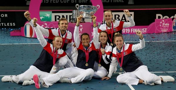 Francia gana el dobles y levanta la Fed Cup - Tenis - ABC Color