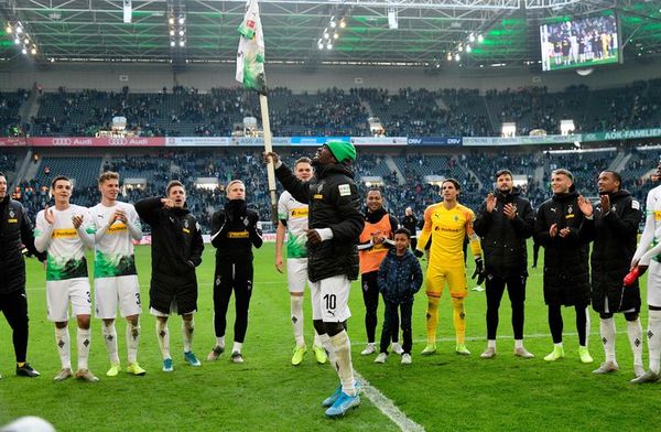 El Moenchengladbach reafirma su liderato - Fútbol - ABC Color