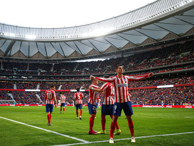 Atlético Madrid logra reponerse y deja los tres puntos en casa