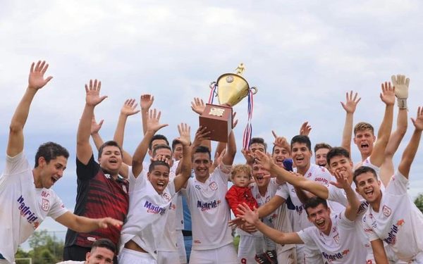 3 de Febrero es campeón en la reserva