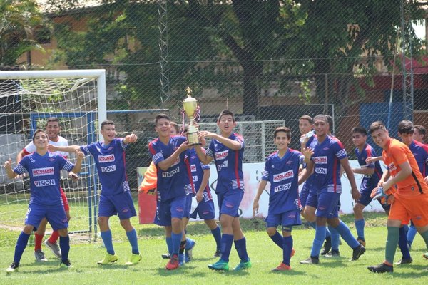 'Inde', campeón invicto en la Sub 16