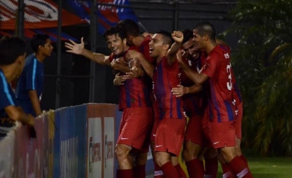 HOY / Cerro logra su cuarta victoria con Bernay y llega encendido al clásico