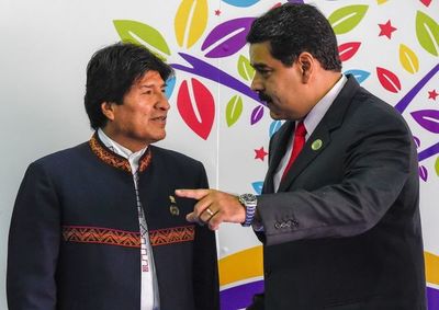 Encapuchados “tomaron” embajada de Venezuela en Bolivia   - Mundo - ABC Color