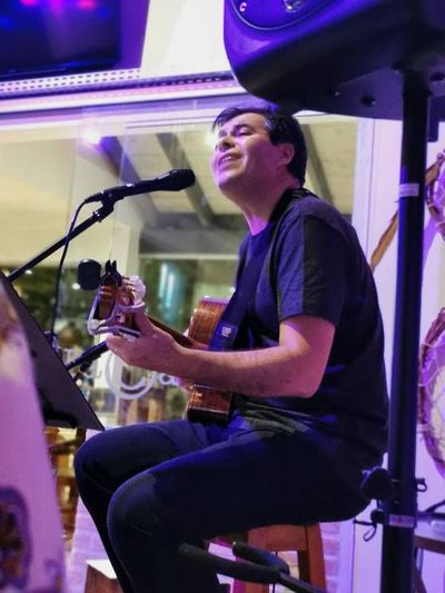 Víctor Riveros actuará hoy en Drácena - Música - ABC Color