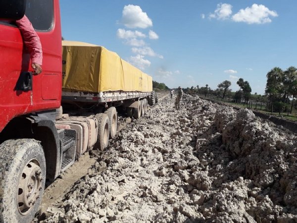 Lluvia alivia al Chaco tras larga sequía, pero destruye caminos