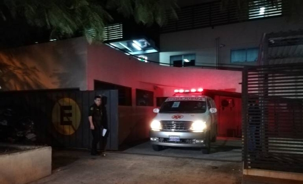 HOY / Hombre fue apuñalado por su mujer, pero decidió no denunciarla