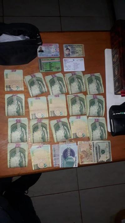 Presunto microtraficante es detenido tras intentar sobornar a los policías