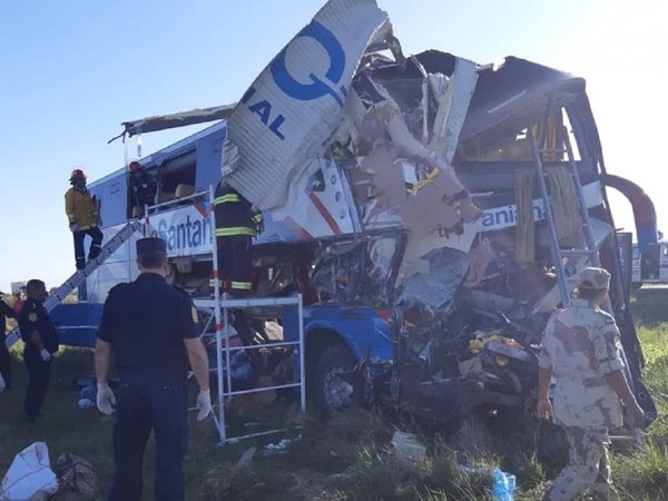 Familiares aguardan por restos de paraguayos fallecidos en Argentina