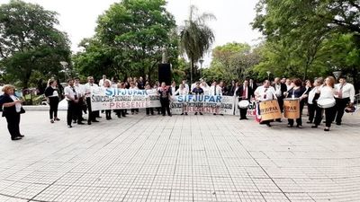 Presidente de Colegio de Abogados reprocha huelga y la califica de ilegal - Nacionales - ABC Color