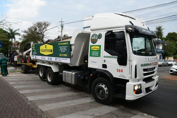 Carriteros amedrentan a recolector municipal de basura voluminosa