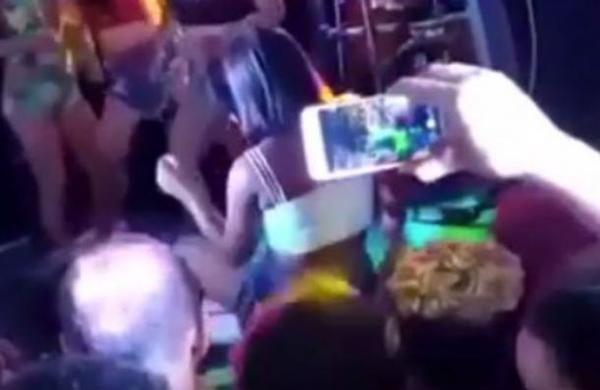 Indignación por video viral en que un hombre celoso patea a su novia mientras hacía twerking - SNT